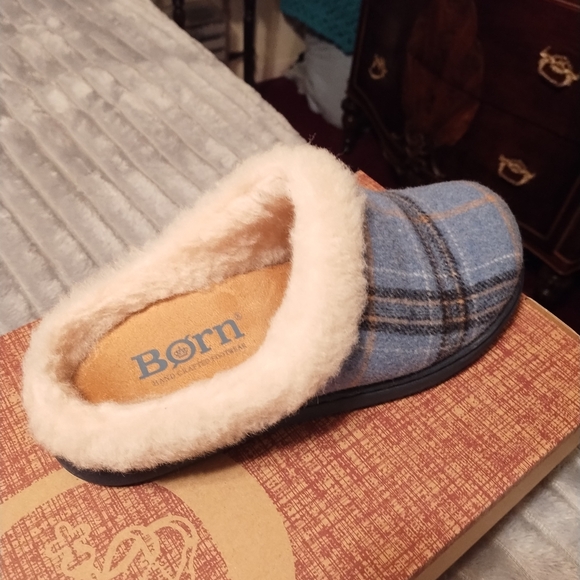 Born - Picture 3 of 5